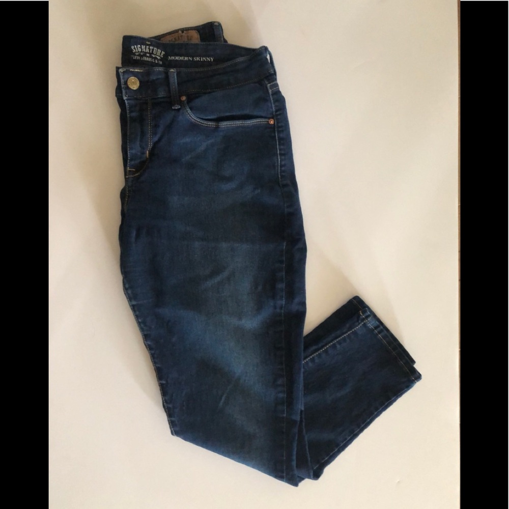 Levi’s skinny jeans.  31W x 30L